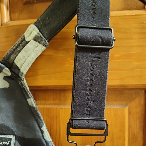 Champion women's small camo print adjustable crop top - Picture 6 of 7